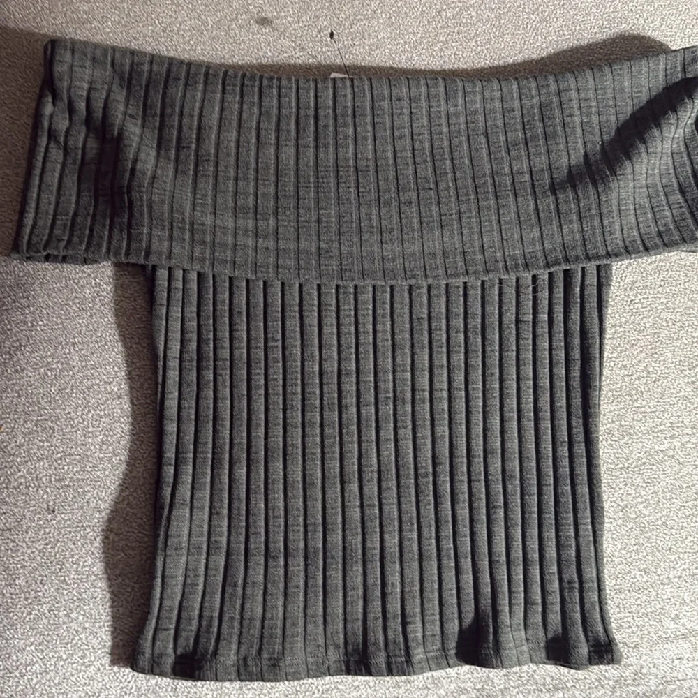Express Off-Shoulder Ribbed Sweater - Picture 2 of 3